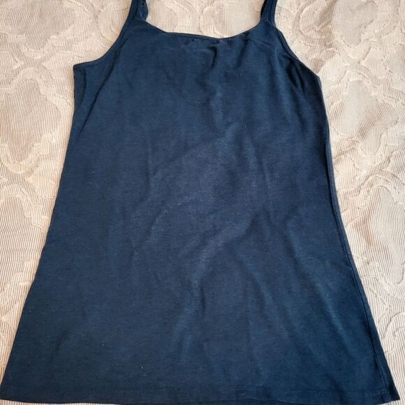 Blue NY&Co tank top with ruffle detail Size extra small - Picture 3 of 3